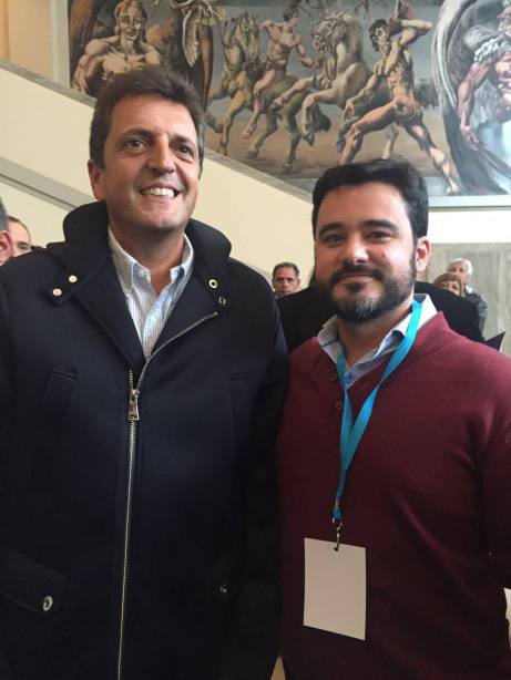 14012829_10209521379366919_508698275_o (1)