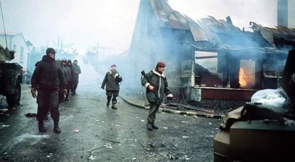 14 de Junio de 1982: Primera noche como prisioneros de guerra. Foto Facebook Pepe Valdez